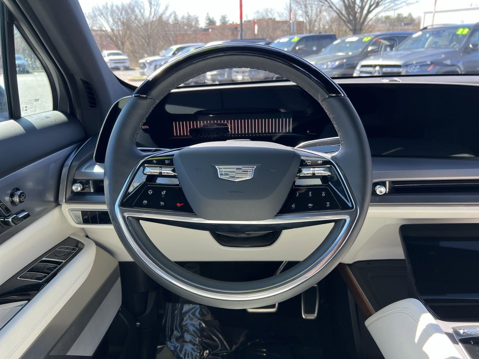 Used 2026 Cadillac Vistiq Sport image 16