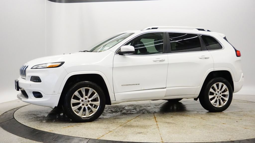 Used 2016 Jeep Cherokee Overland w/ Technology Group image 2