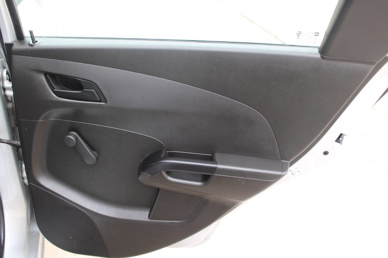 Used 2020 Chevrolet Sonic LT image 9