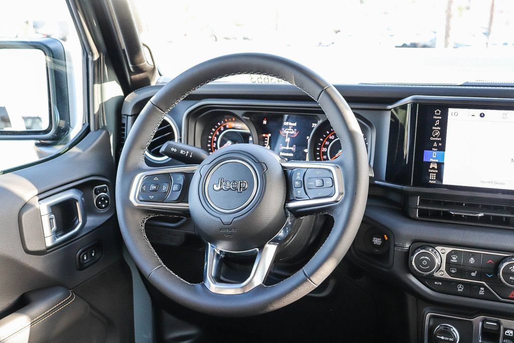 New 2026 Jeep Wrangler Unlimited Sahara AWD/4WD image 18