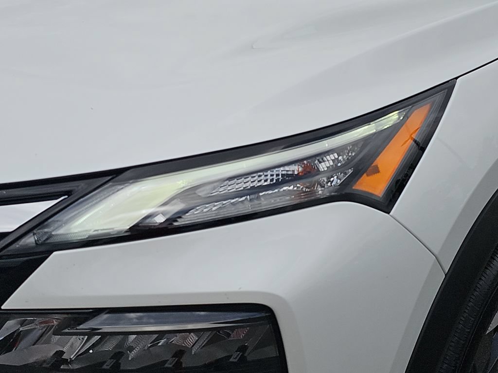 Used 2026 Nissan Rogue SV FWD image 30