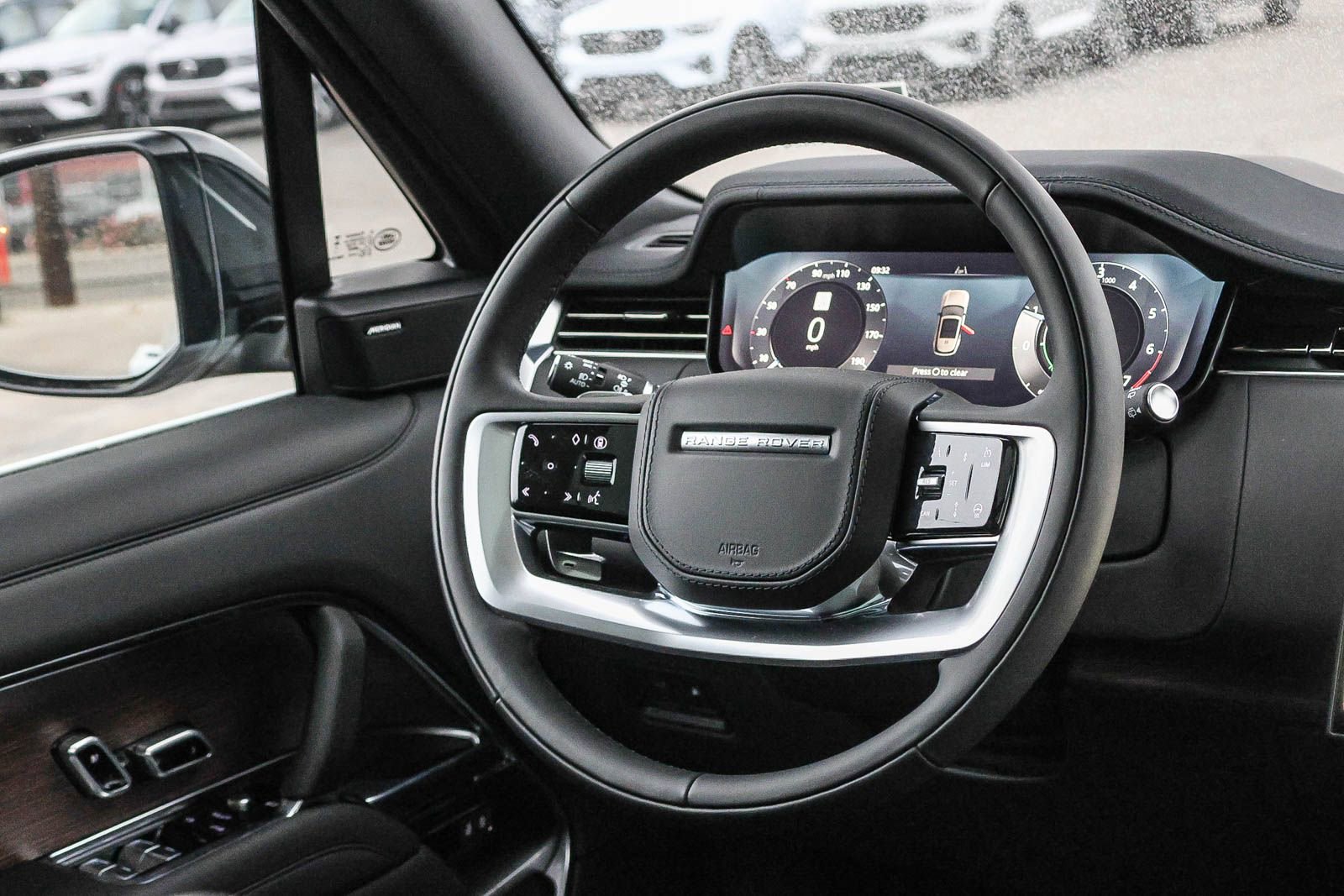 New 2025 Land Rover Range Rover SE image 24