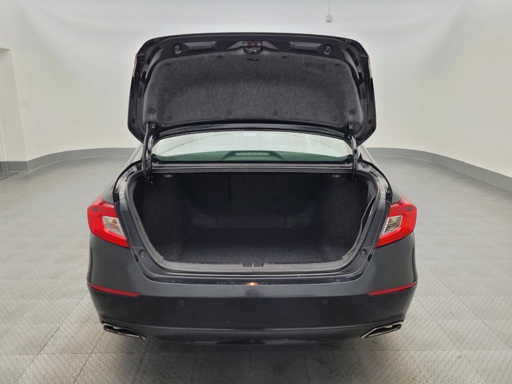 Used 2018 Honda Accord Touring image 29