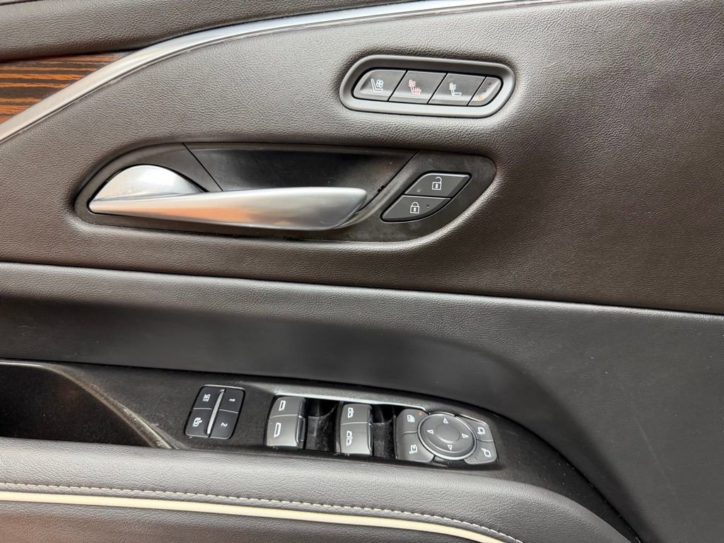 Used 2023 Cadillac Escalade Premium Luxury image 21