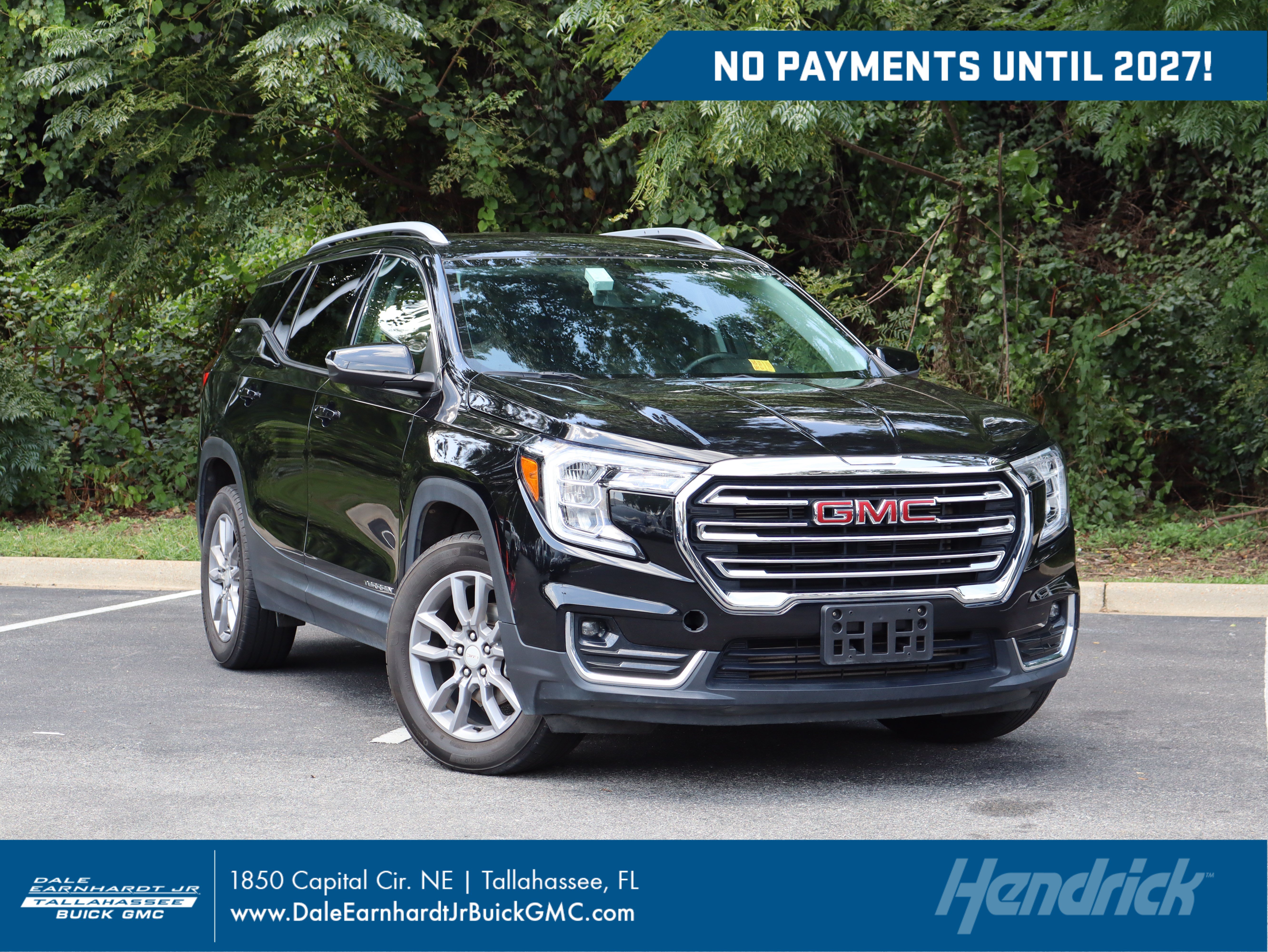 Used 2024 GMC Terrain SLT AWD/4WD image 1
