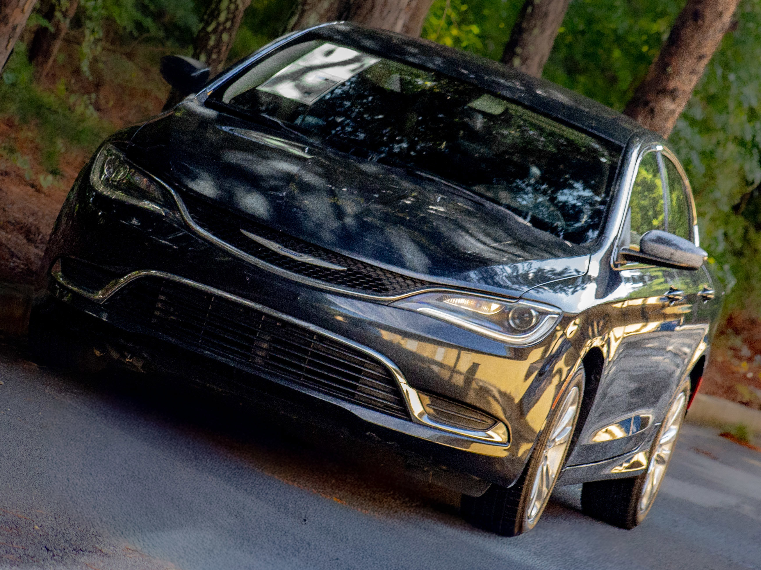 Used 2017 Chrysler 200 Limited Platinum image 48