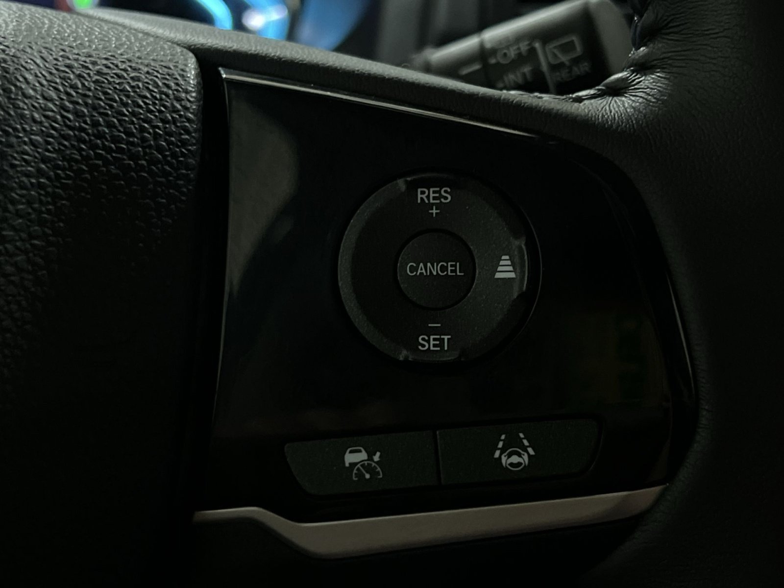 Used 2024 Honda Odyssey Touring image 25