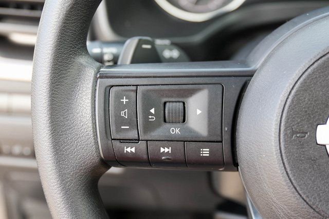 Used 2024 Nissan Rogue SV AWD/4WD image 26