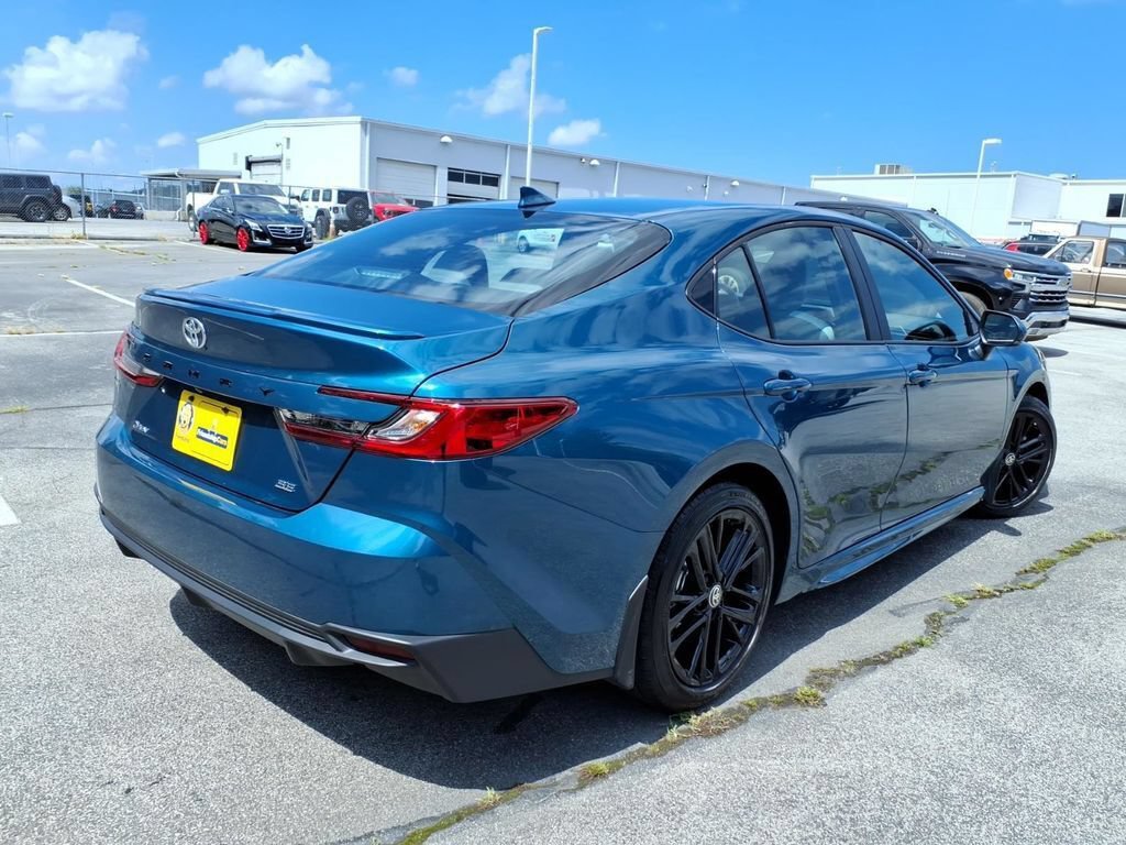 Used 2026 Toyota Camry SE w/ Convenience Package FWD image 8