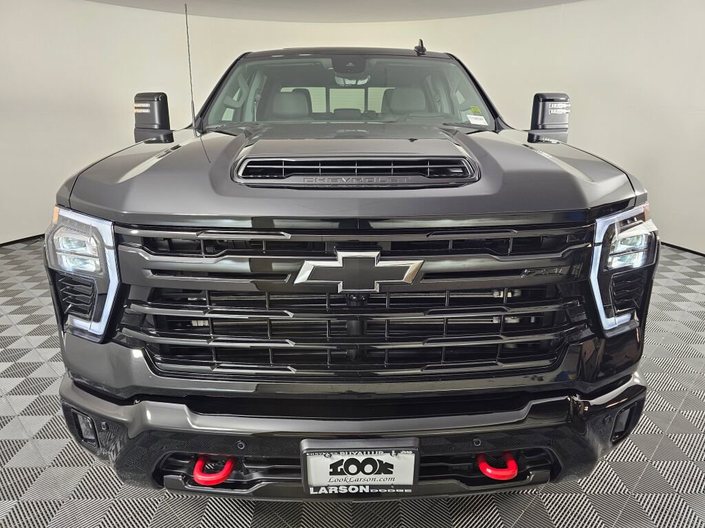 Used 2025 Chevrolet Silverado 3500 LTZ w/ LTZ Plus Package image 8