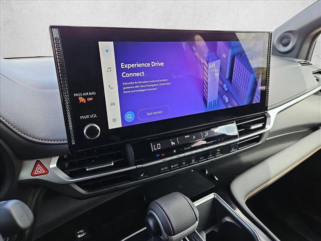 Used 2025 Toyota Sienna XLE Woodland Edition AWD/4WD image 13