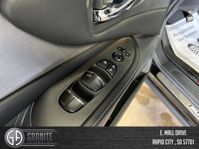 Used 2024 Nissan Murano SL AWD/4WD image 12