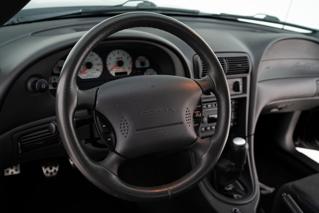 Used 2004 Ford Mustang Cobra RWD image 13