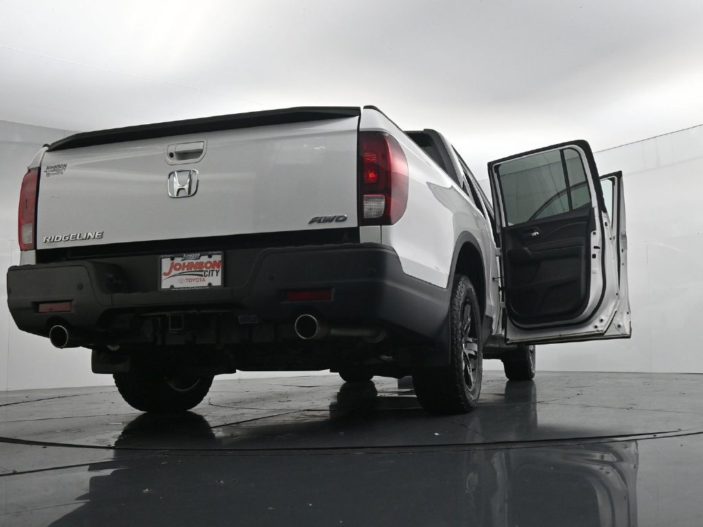 Used 2023 Honda Ridgeline Black Edition image 44