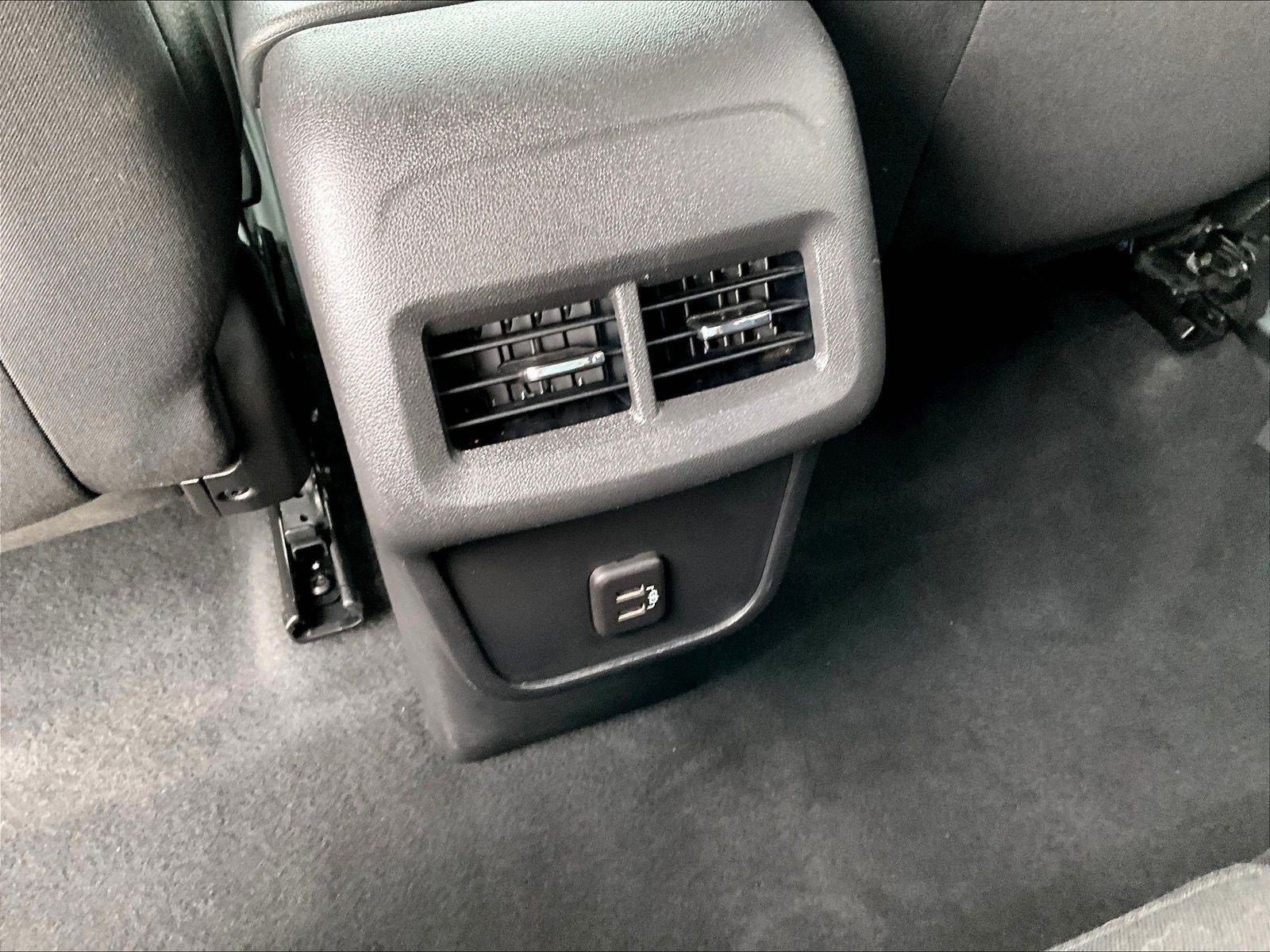 Used 2023 Chevrolet Equinox LT AWD/4WD image 10