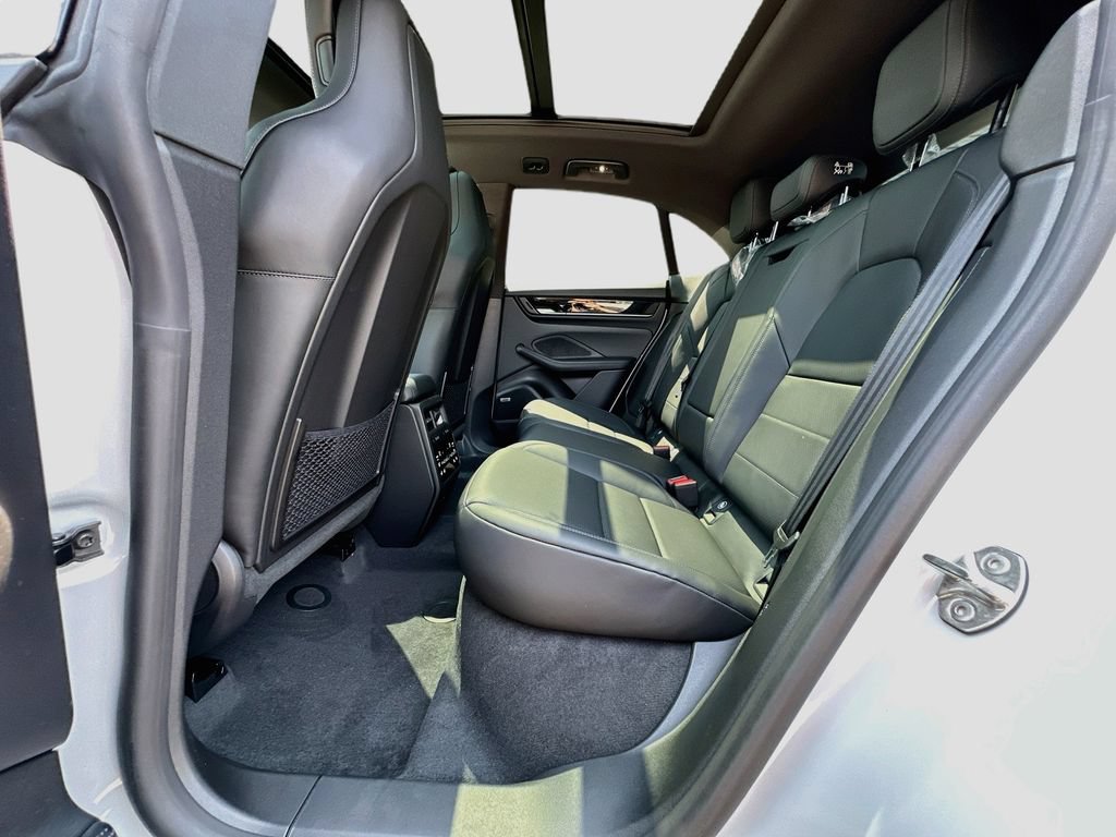 New 2026 Porsche Macan 4 Electric AWD/4WD image 24