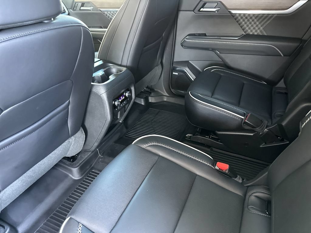 Used 2026 GMC Acadia Denali w/ Super Cruise Package AWD/4WD image 11