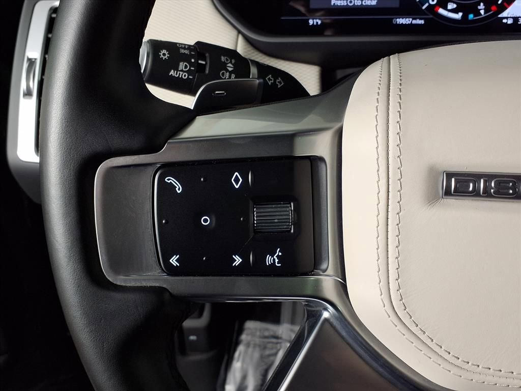 Used 2023 Land Rover Discovery HSE R-Dynamic image 32