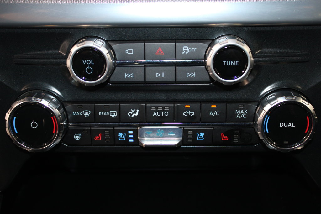 Used 2025 Ford F150 Lariat w/ Equipment Group 502A High AWD/4WD image 36