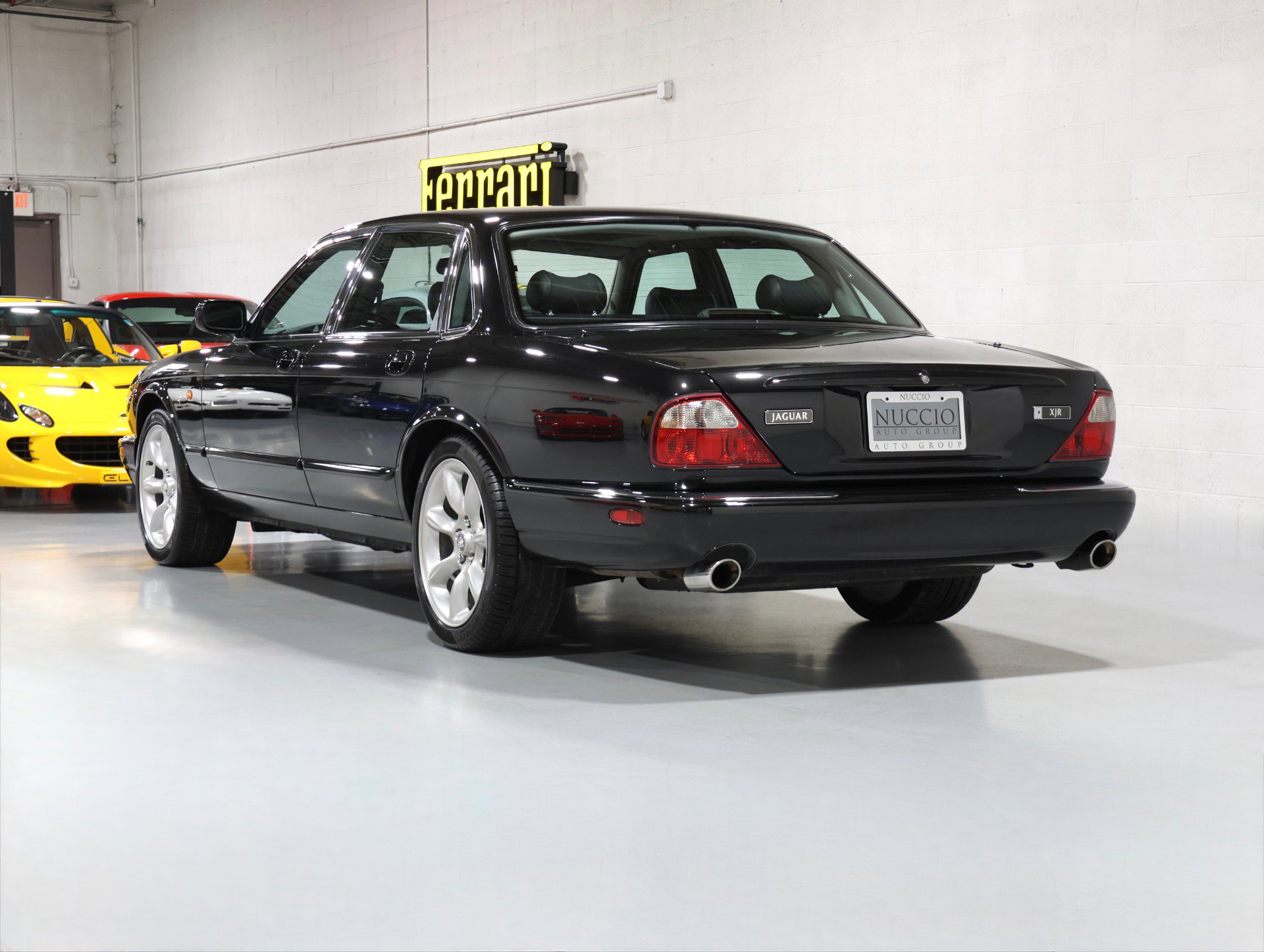Used 1998 Jaguar XJ8 RWD image 29
