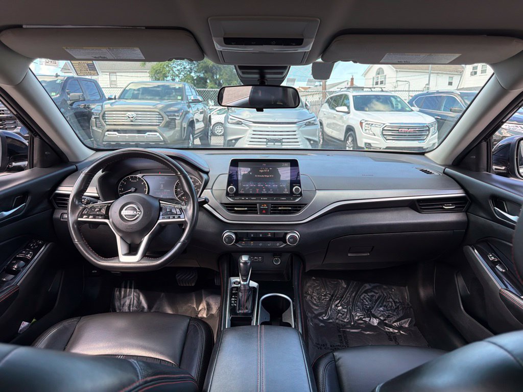 Used 2024 Nissan Altima 2.5 SR FWD image 22