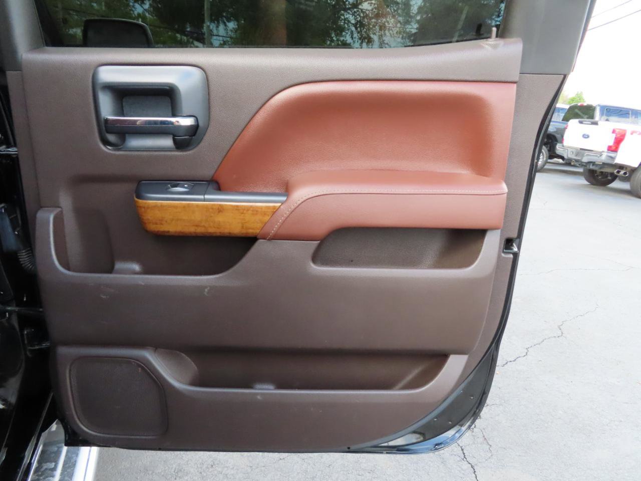 Used 2015 Chevrolet Silverado 2500 High Country w/ Duramax Plus Package AWD/4WD image 40