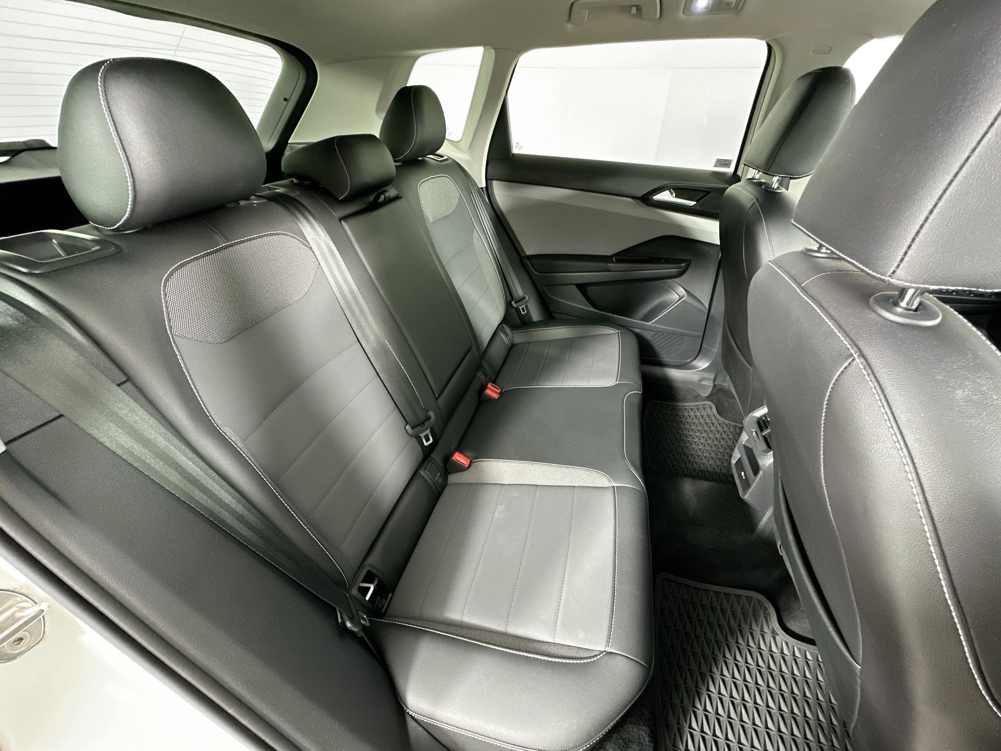 Used 2023 Volkswagen Taos SE image 26