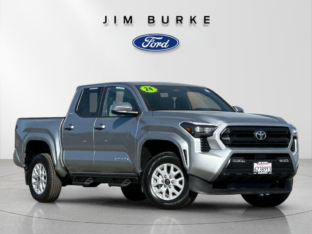 Used 2024 Toyota Tacoma SR5 AWD/4WD image 7