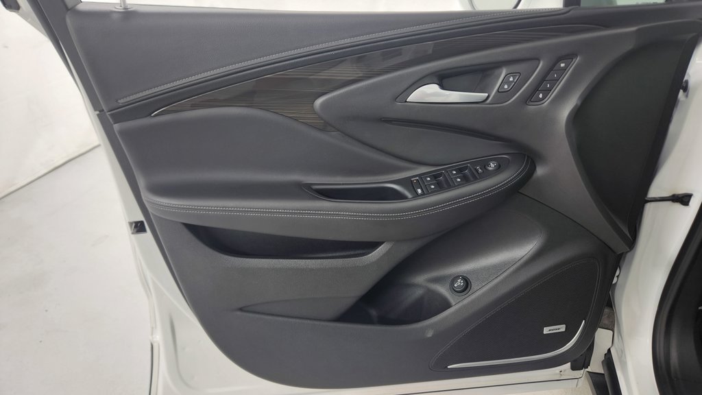 Used 2020 Buick Envision Premium w/ Driver Confidence Package AWD/4WD image 19
