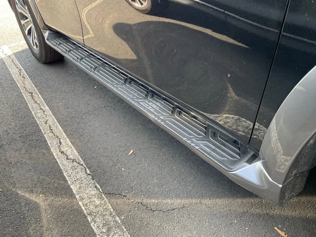Used 2019 Nissan Armada SL w/ Premium Package AWD/4WD image 4