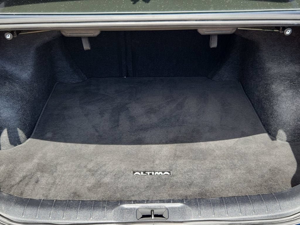 Used 2024 Nissan Altima 2.5 SR FWD image 17