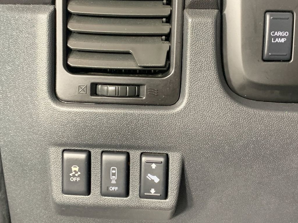 Used 2013 Nissan Titan PRO-4X w/ Pro-4x Luxury Pkg image 17