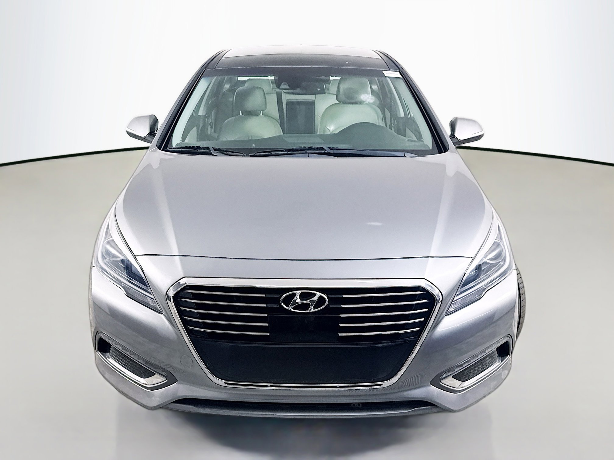 Used 2017 Hyundai Sonata Limited w/ Ultimate Package 02 image 2