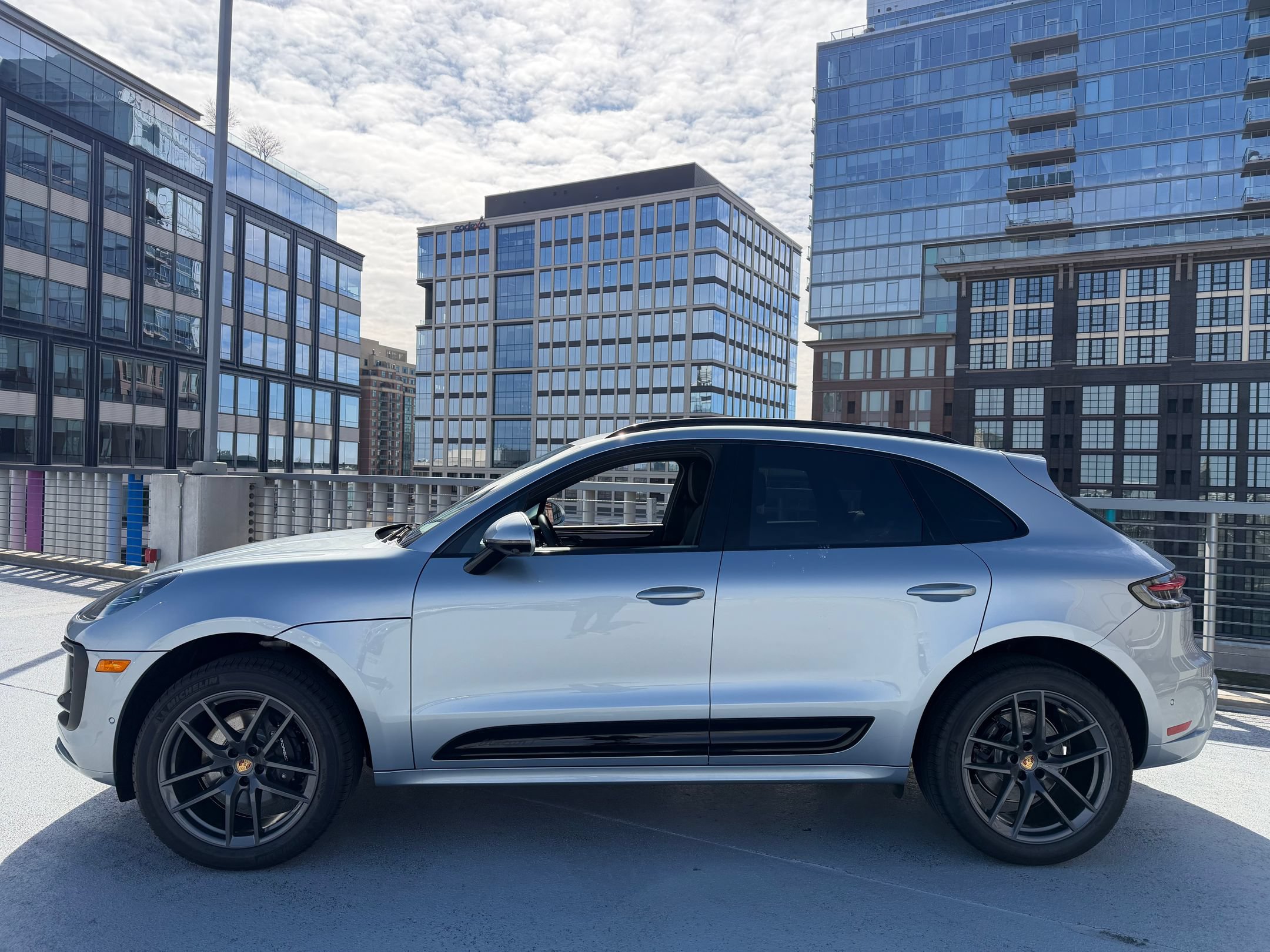 Used 2026 Porsche Macan Turbo AWD/4WD image 2