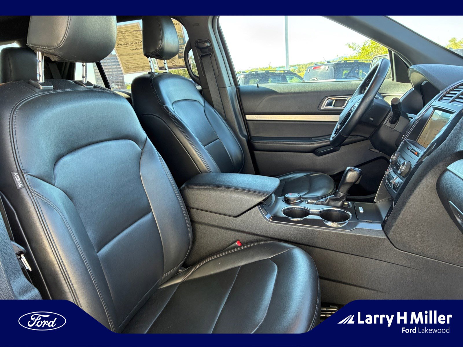 Used 2019 Ford Explorer XLT w/ Equipment Group 202A AWD/4WD image 19