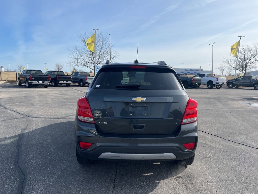 Used 2018 Chevrolet Trax LT w/ Sun & Sound Package image 4