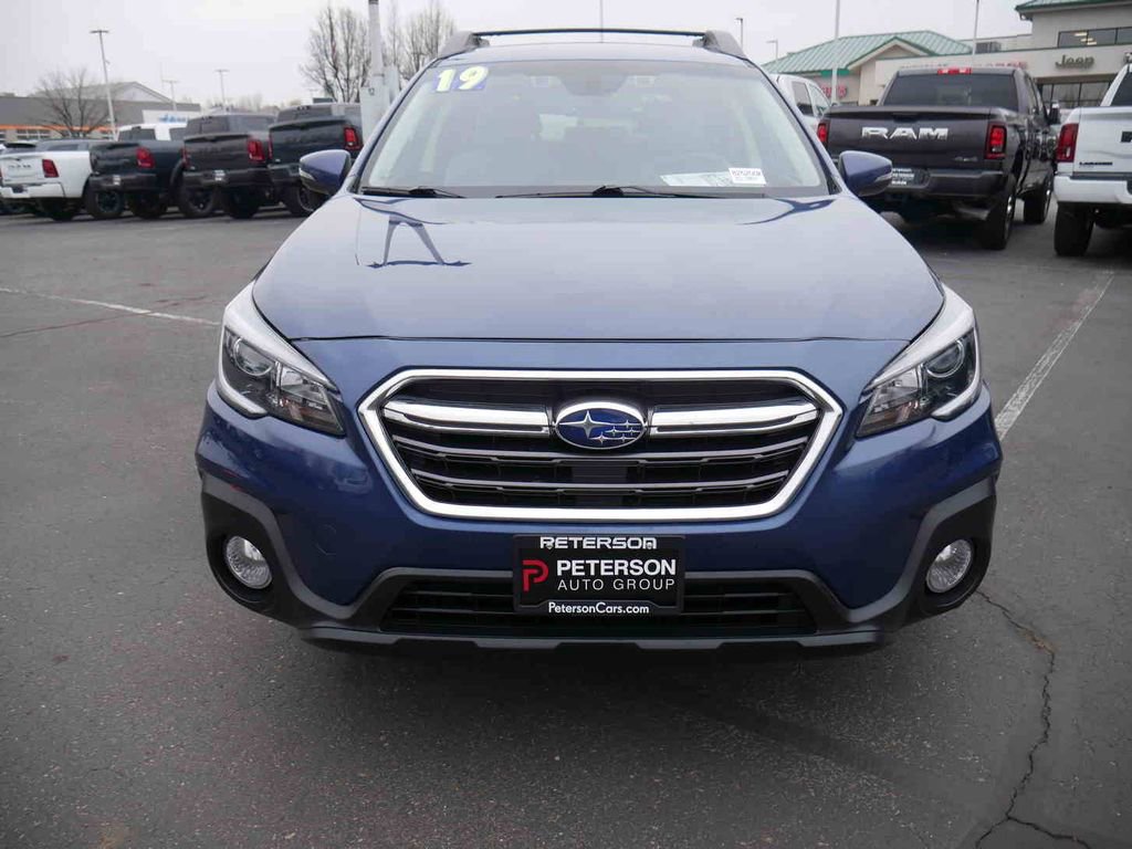 Used 2019 Subaru Outback 2.5i Premium image 2