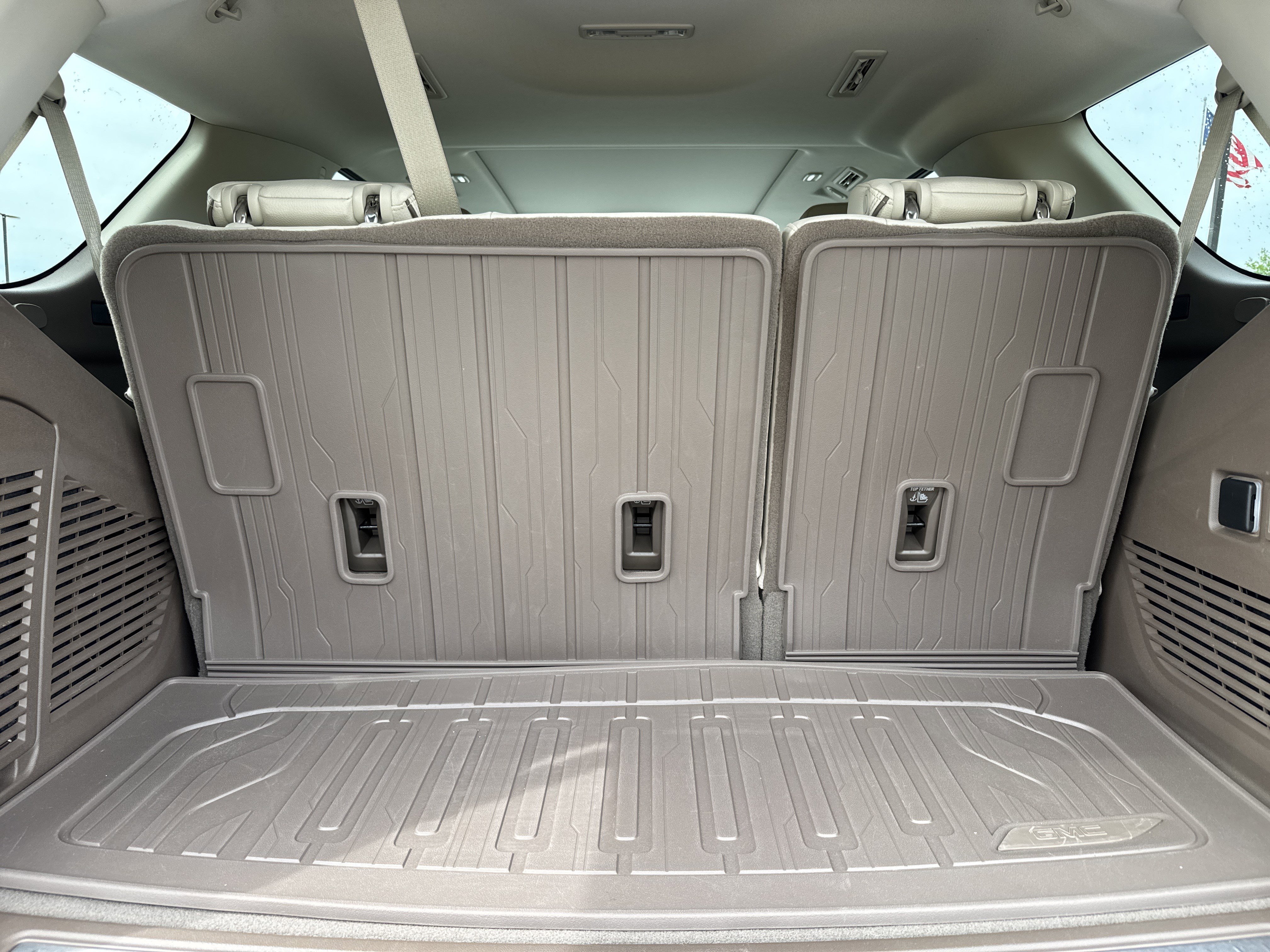 Used 2024 GMC Yukon Denali w/ Advanced Technology Package image 38