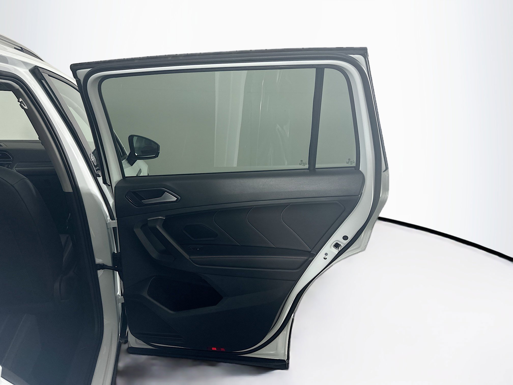 Used 2024 Volkswagen Tiguan Wolfsburg Edition image 30