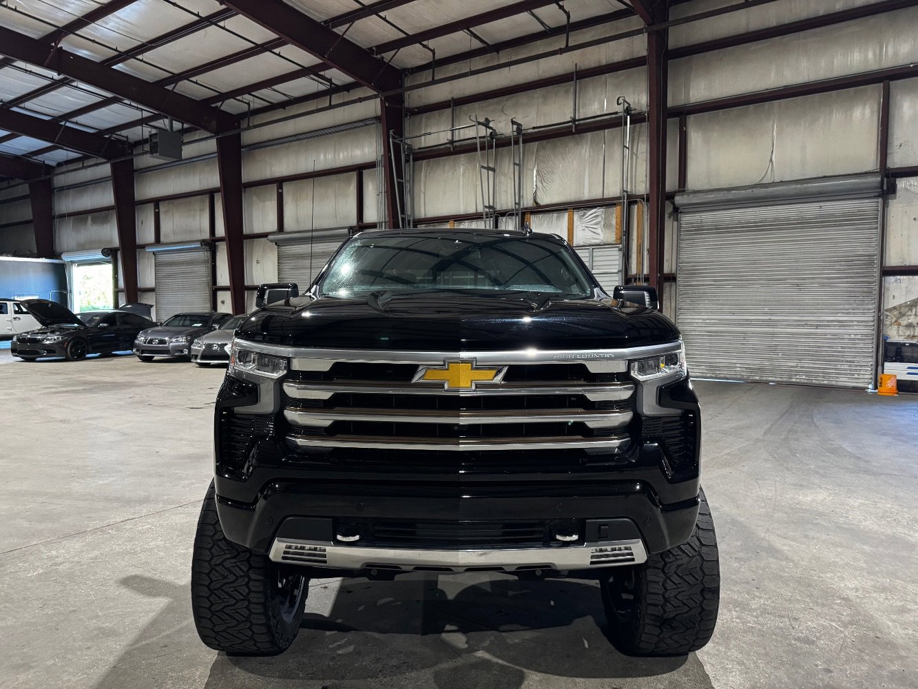Used 2022 Chevrolet Silverado 1500 High Country image 9