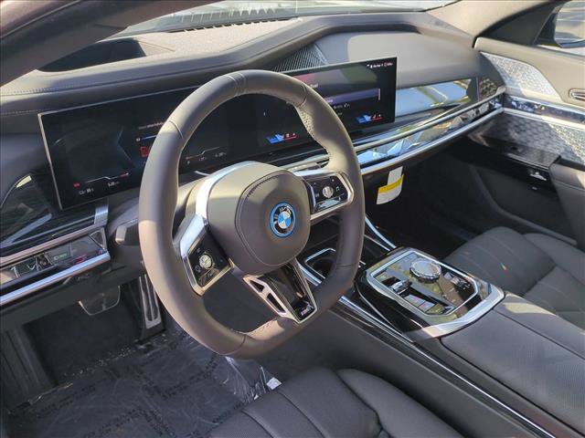 New 2025 BMW i7 xDrive60 AWD/4WD image 3