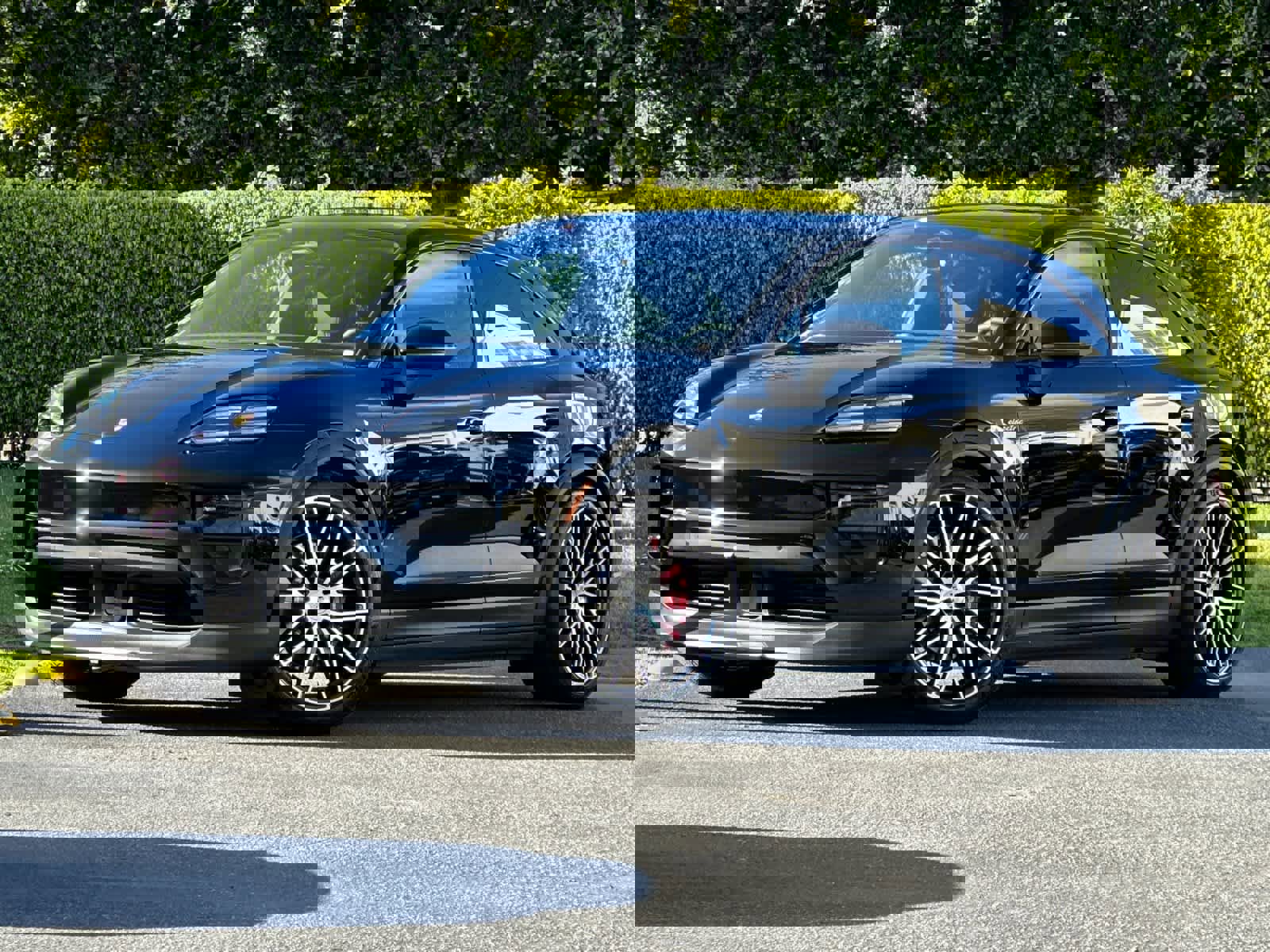 New 2026 Porsche Macan 4S Electric image 1