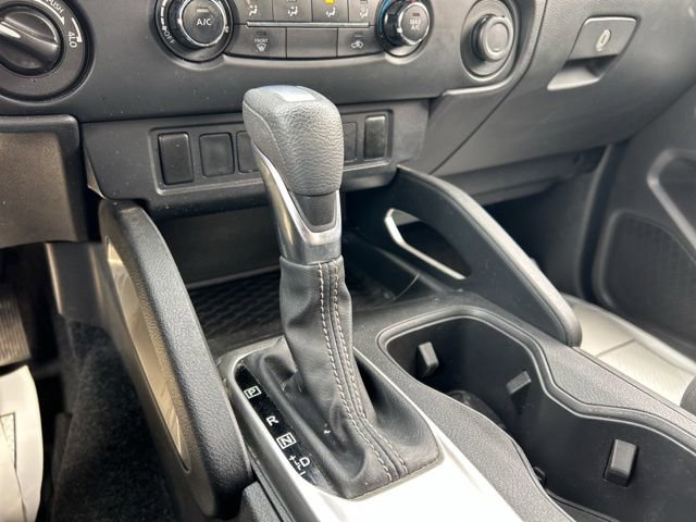 Used 2022 Nissan Frontier SV image 42