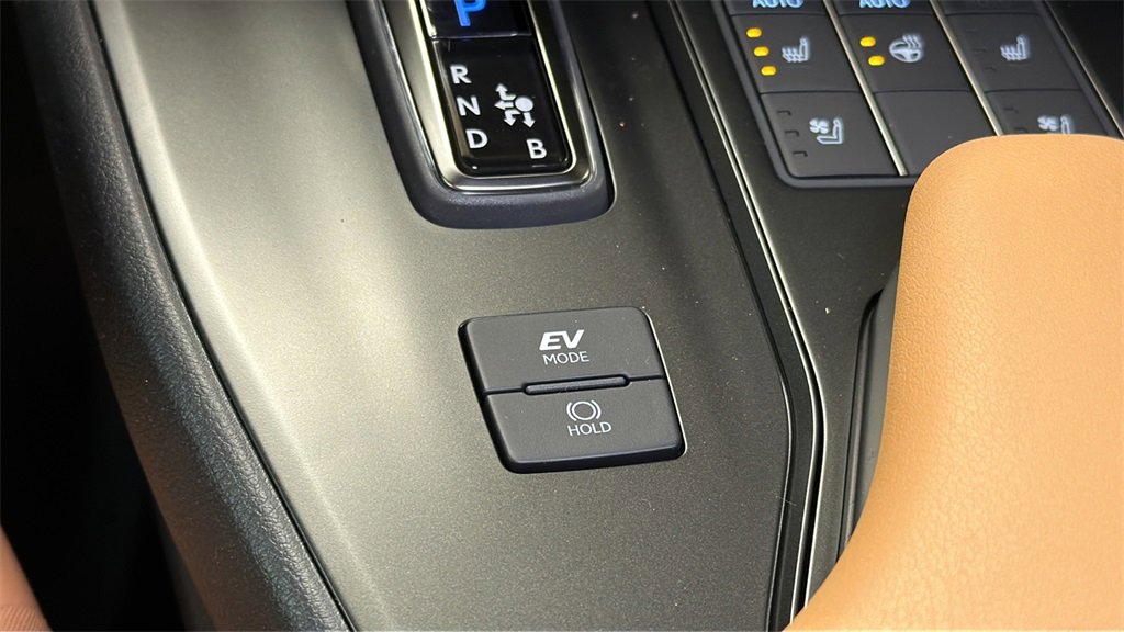 New 2025 Lexus UX 300h AWD image 20