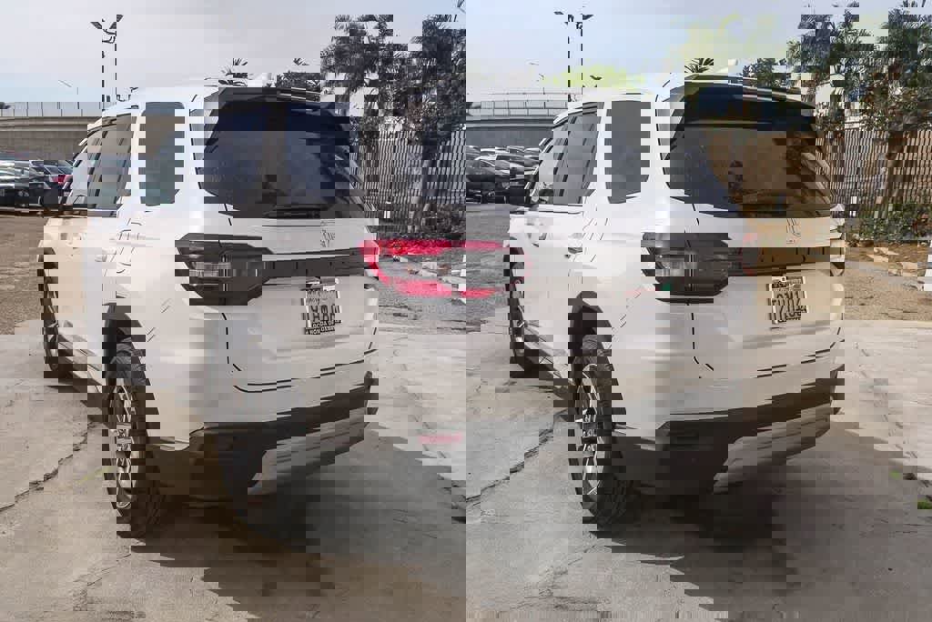 Used 2025 Honda Pilot EX-L image 7