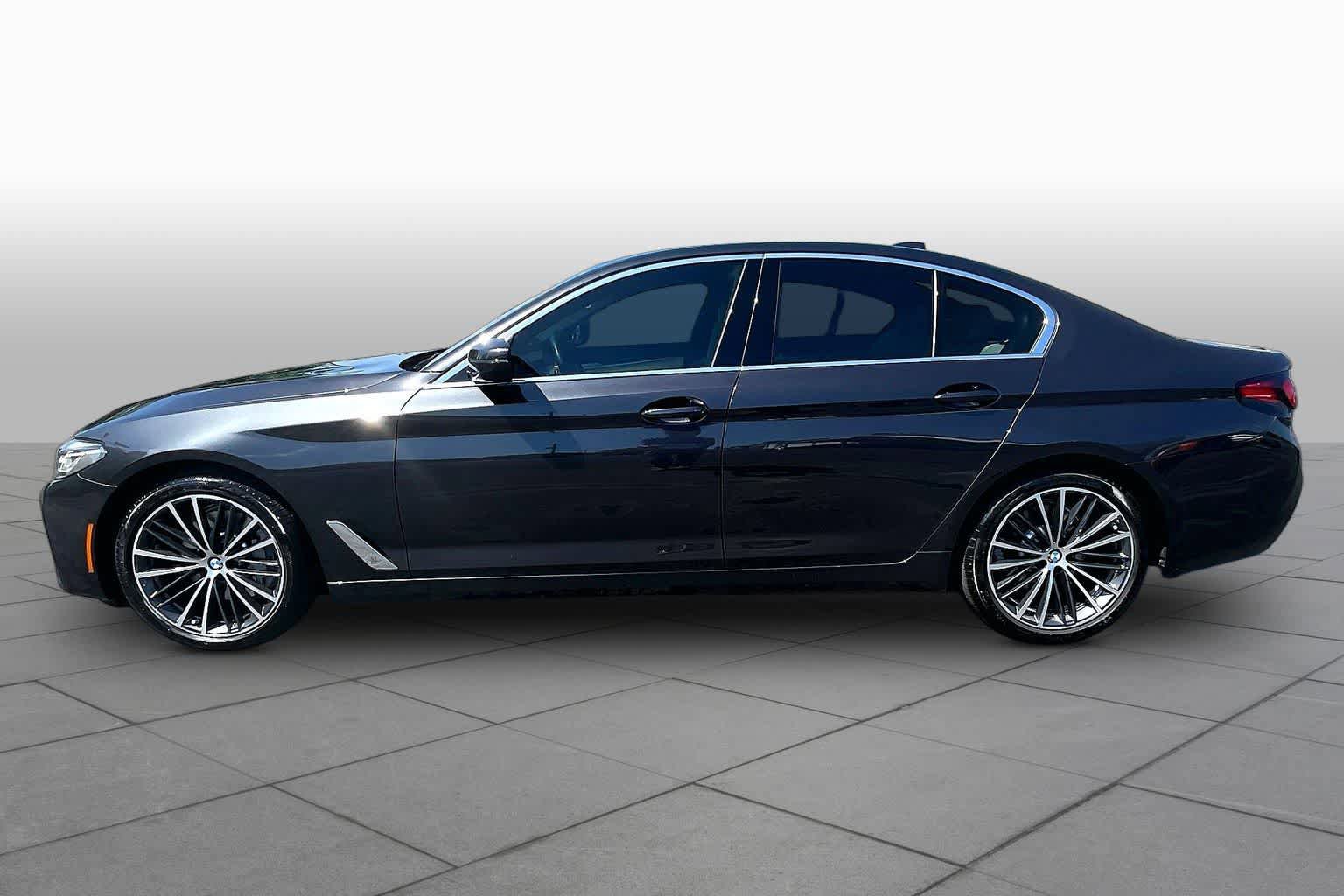 Used 2022 BMW 530i w/ Premium Package RWD image 32