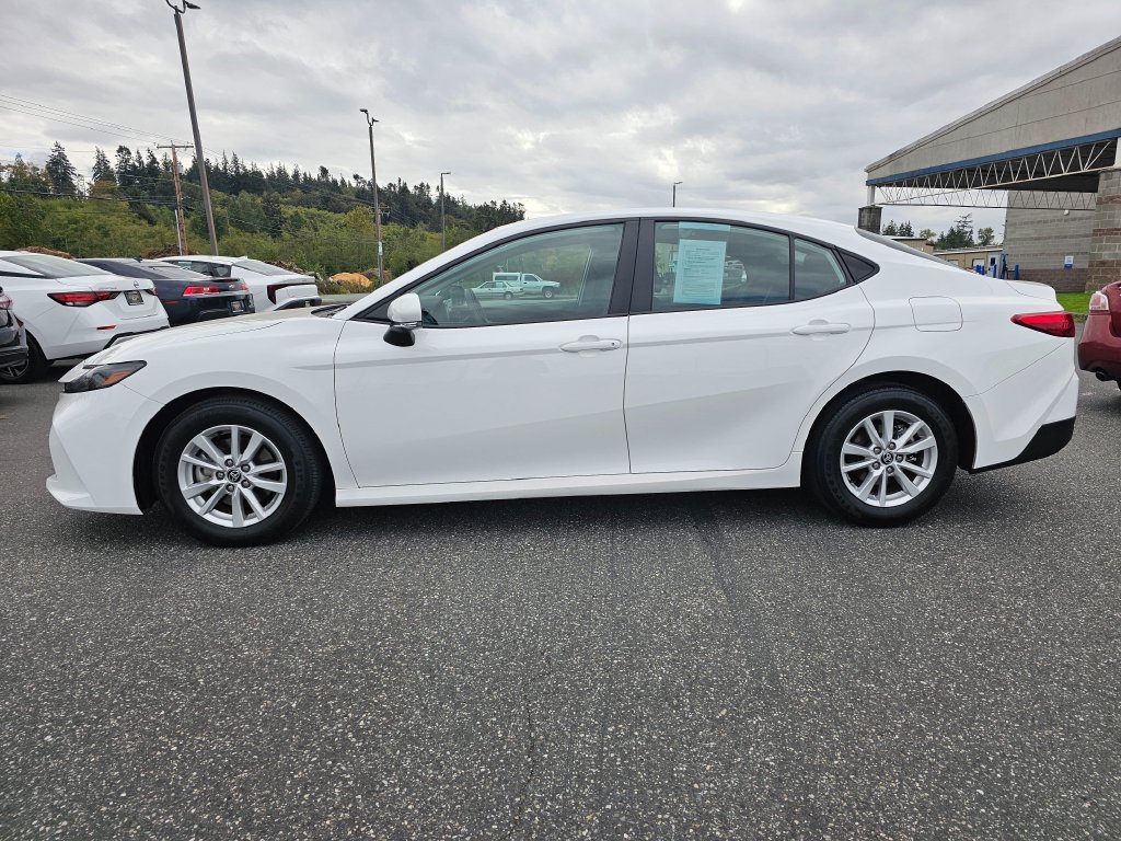 Used 2025 Toyota Camry LE FWD image 6