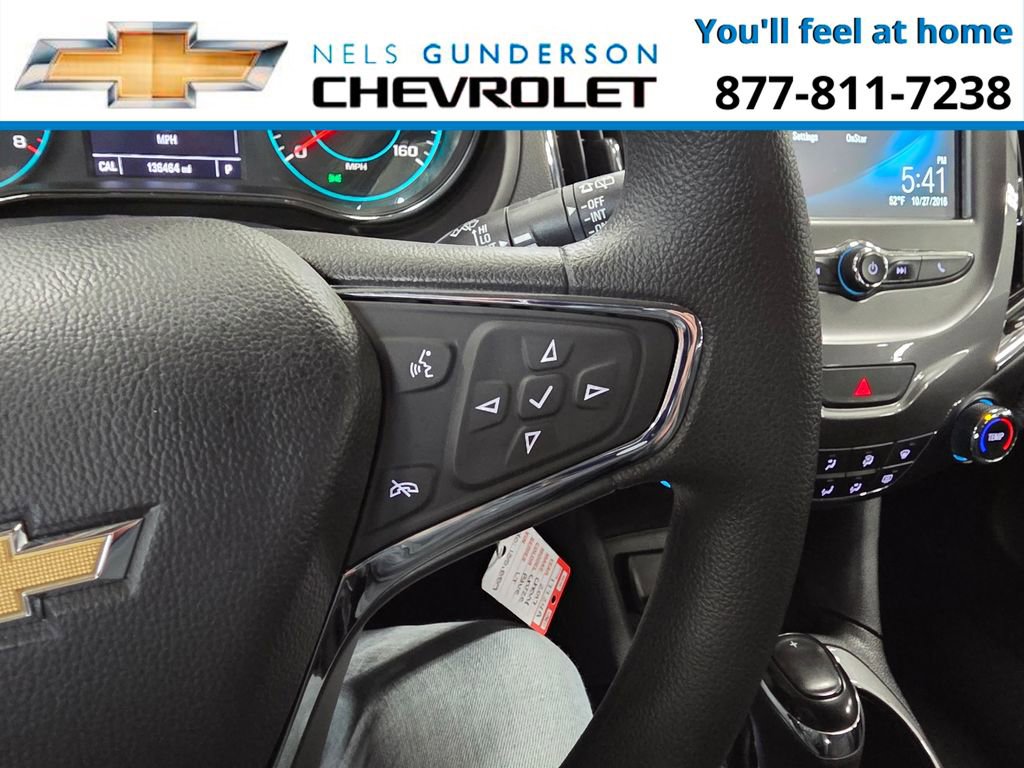 Used 2017 Chevrolet Cruze LT image 21