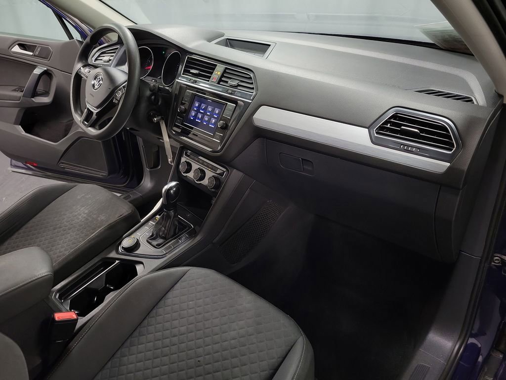 Used 2021 Volkswagen Tiguan S image 22