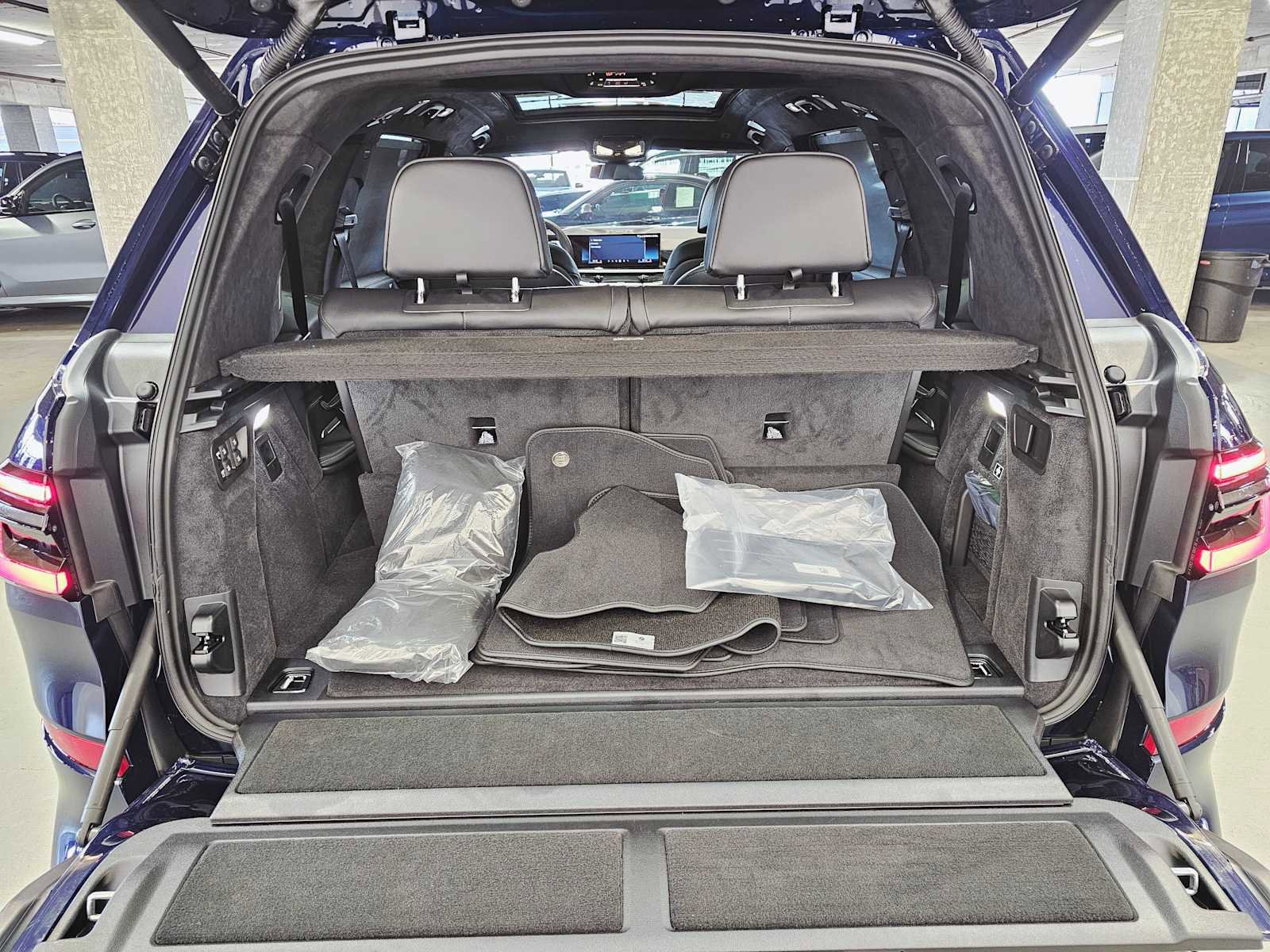 New 2026 BMW ALPINA XB7 image 29